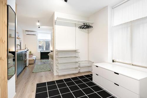 Cozy apartment with free parking in the city centre, Tallinn (photo 8)