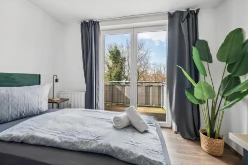 Larooms Merseburg - Apartment NS03 - 2 Zimmer - 4 Betten - Waschmaschine - Parkplatz - Balkon in Merseburg, Deutschland