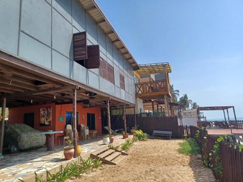 Adinam's Beach Retreat in Nyanyanu
