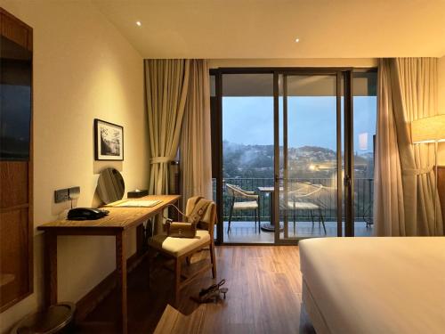 Valley View Room with Balcony