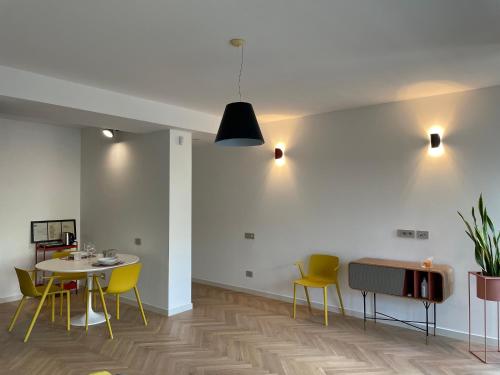 GuestHost - Trastevere Modern Apartment, Рим (фото 5)
