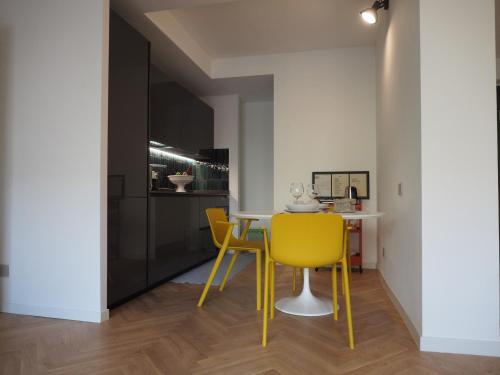 GuestHost - Trastevere Modern Apartment, Рим (фото 8)
