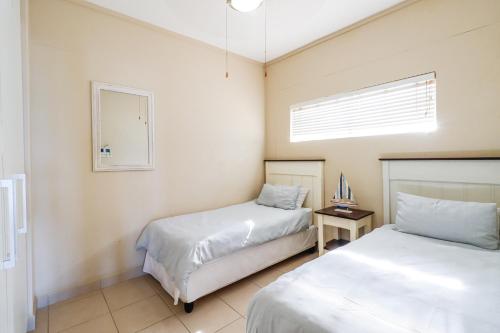 Three-Bedroom Apartment image 8