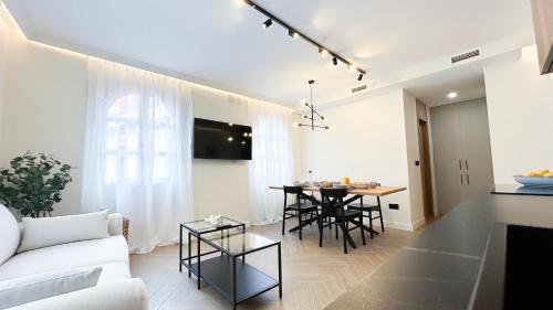 Ohliving Fernandez y Gonzalez 2, Siviglia