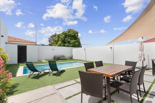 CM01A - Private Villa with pool - 5min from Eagle Beach - 3BR house, Ponton (photo 3)