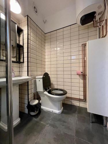 Bugatti cozy central escape