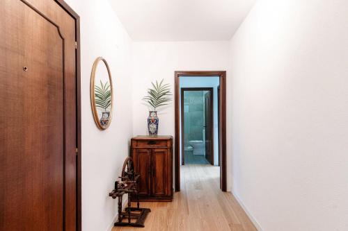 Luminosa Apartment by Quokka 360 - with balcony 10 minutes from Lugano, Collina d'Oro (Foto 8)