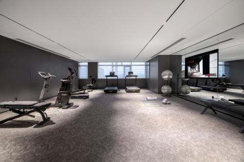 Intercity Hotel Hangzhou West Lake Wulin Plaza - image 5