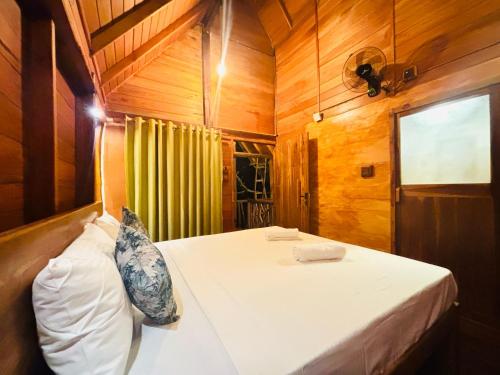 One-Bedroom Chalet image 8