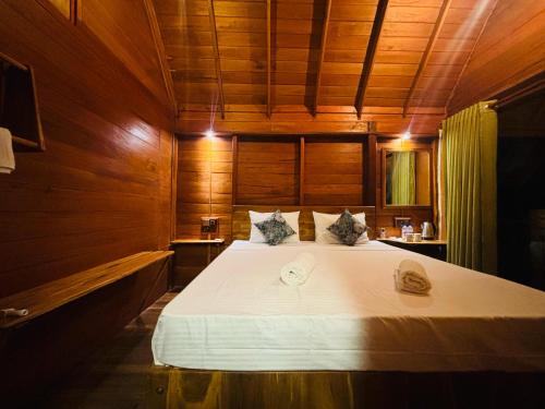 One-Bedroom Chalet image 6