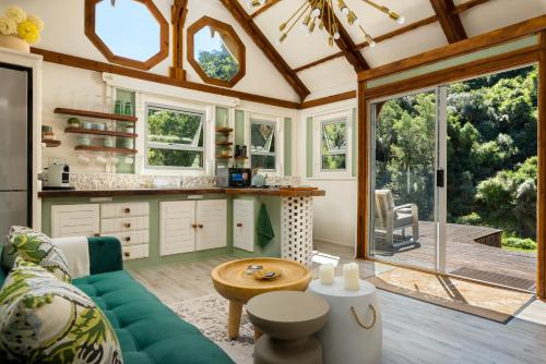 Amazing Riverside Retreat with Hot Tub & EcoPool in Ruiterbos