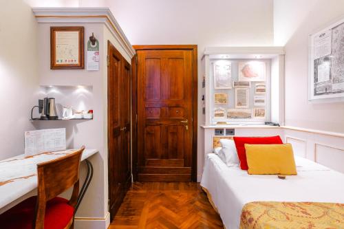 Single Room image 7