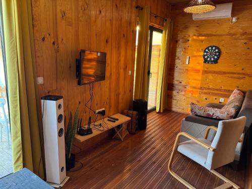 One-Bedroom House image 2