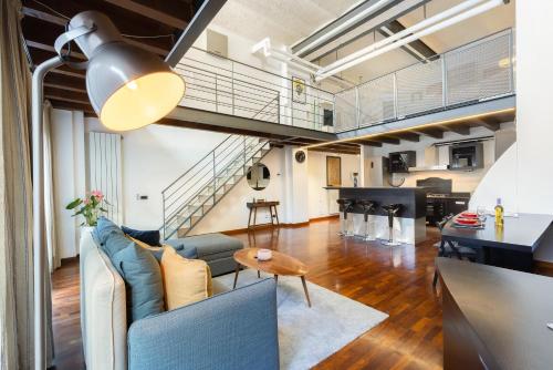 One-Bedroom Apartment image 3
