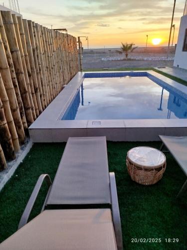 CASA DE PLAYA FRENTE AL MAR k173