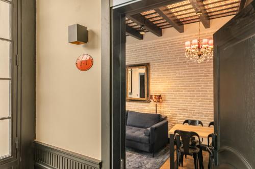 One-Bedroom Apartment image 9