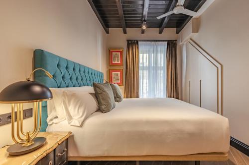 Deluxe One-Bedroom Apartment with City View