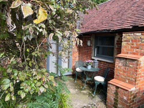 Facilities, Street Farmhouse in Godshill
