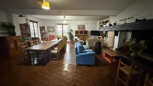 Exceptional villa in Mijas with private pool, sea view in ลอซ เอสปาล