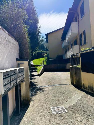 Ieeja, Eve's Home with Garden in Magreglio