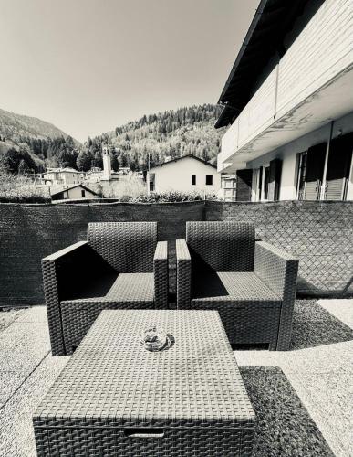 Iekārtas, Eve's Home with Garden in Magreglio