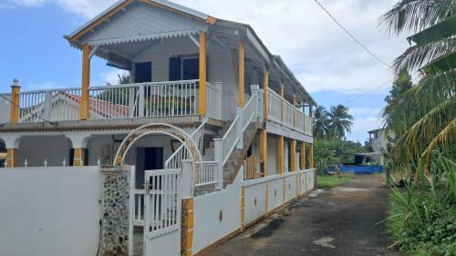 Exterior view, Le Bon Logis du Carbet in Capesterre-Belle-Eau