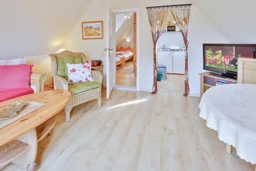 Ferienwohnung Heideweg, OG in Zingst, Deutschland