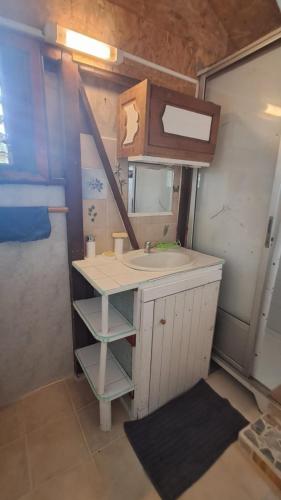 Bathroom, Le Bon Logis du Carbet in Capesterre-Belle-Eau