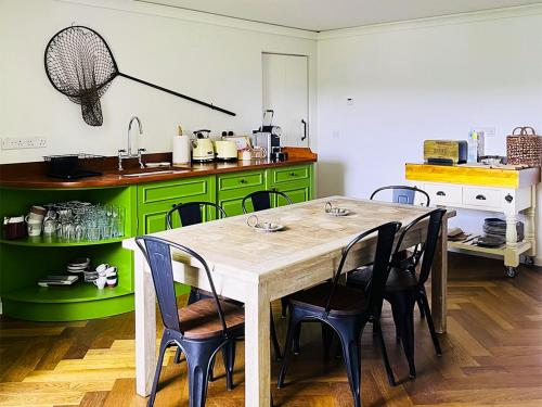 CLIFF River Lodge - Luxury Fishing Lodge in Lismore