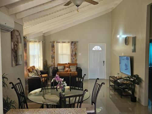 FLEX VILLA all inclusive JA in فالماوث