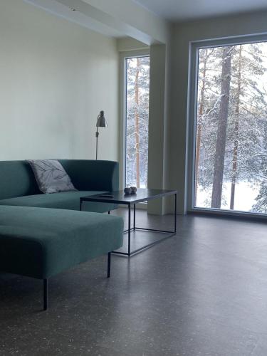 . B1 Lakeside Suite 74m2