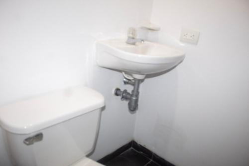 Apartment near Provence pool, gym, views and WiFi, Medellín (photo 5)