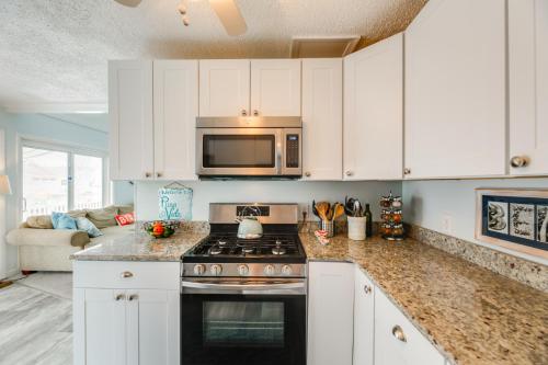 Waterfront Cottage w/ Private Dock in Ocean Pines! in Ocean Pines (MD)