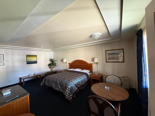Fiesta Inn Los Angeles - Bell Gardens