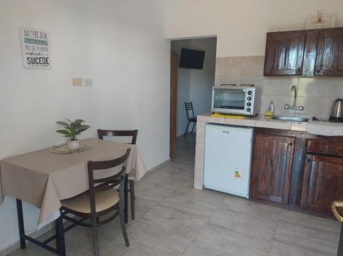 Παροχές, El Tata in Φρίας