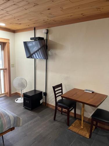 Brookside Motor Inn in Upper Jay, USA