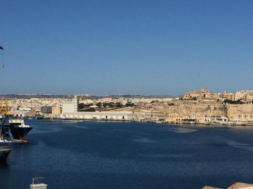 Senglea Apartments - image 3