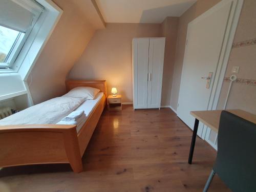 Helles, ruhiges Privatzimmer an der Uniklinik Mainz, Mayence