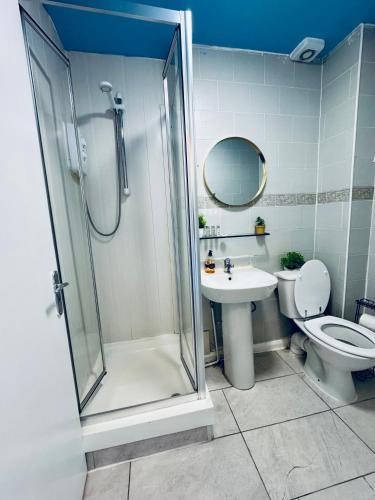 Unique Studio Flat in City 1111, Londra (foto 5)