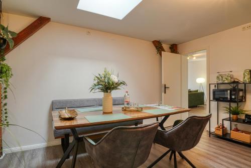 廚房, Zuarin Seeblick - Ganzes Apartment direkt am Schlossgarten von Schwerin mit Dschungelfeeling in 奧斯多夫