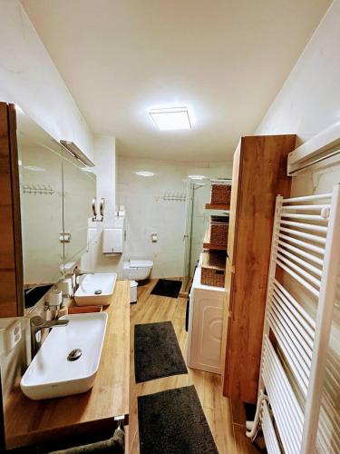 Light & Wood Design - 89 m2 Apartment in Prague, Praha (fotografie 7)