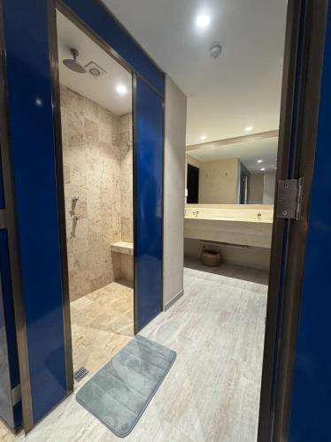 Baie, SUUT Hostal Boutique in Playa del Carmen