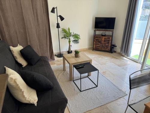 Studio cosy, terrasse, proche Mer et tramway, Nice (photo 9)