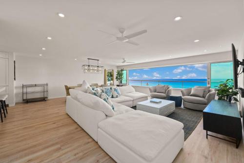 Colony Surf 1503 and 4 in Diamond Head