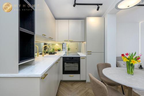Cozy Old Town Apartment with Free Parking, AC & Kitchen, Tallinn (fotografie 7)