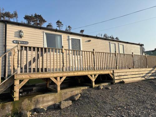 The Lookout 3 Bedroom Family Caravan Pet Friendly in Clarach