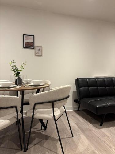 Modern Apartment - Free Parking, London (photo 9)