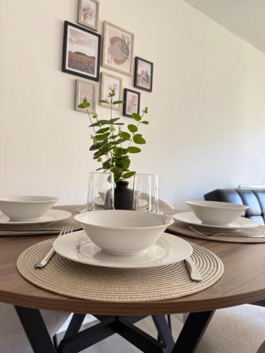 Modern Apartment - Free Parking, London (photo 11)