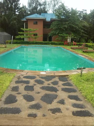 Peldbaseins, Fanaka Safaris Campsite & Lodges in Mto Wa Mbu