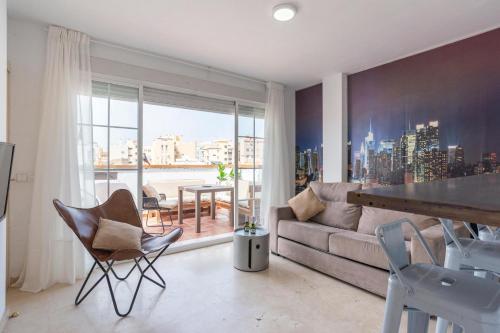New Penthouse GR3- flat in Málaga Center with Cozy Terrace, Malaga